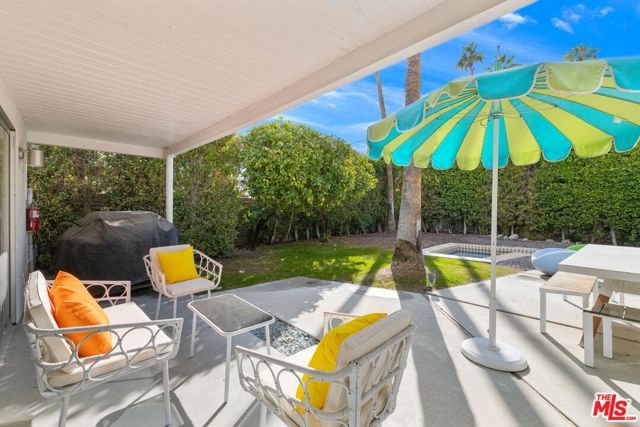 1155 E Mesquite Avenue, Palm Springs CA: https://media.crmls.org/mediaz/fe8caea2-1b0d-4d8b-913a-88f7bc22a059.jpg