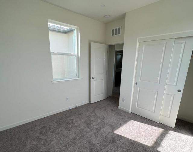 2800 High Tide Avenue, Sacramento CA: https://media.crmls.org/mediaz/fe8cf454-42f0-4ade-a581-483aad0ec391.jpg