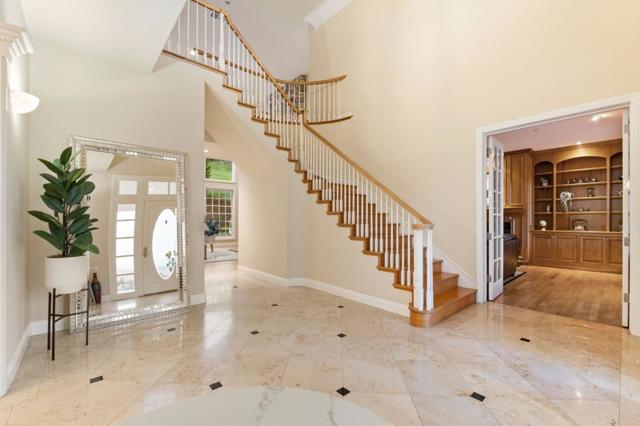 9560 Via Del Oro, Gilroy CA: https://media.crmls.org/mediaz/fe8d18bd-5bb6-4a3a-aa06-98cc9aa1c8ab.jpg