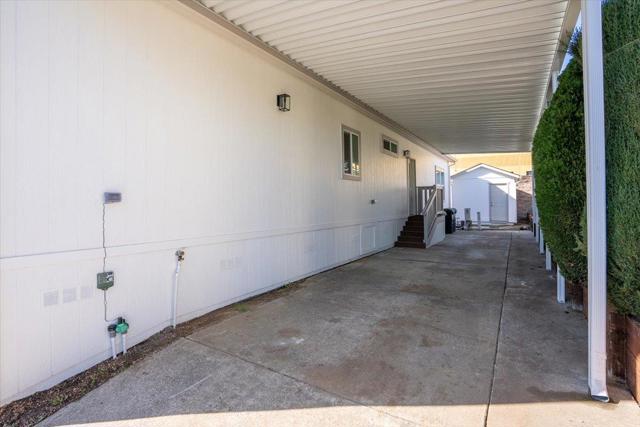 144 Holm Road, Watsonville CA: https://media.crmls.org/mediaz/fe8d61d4-a3f5-418b-8fa5-88b642c89edd.jpg