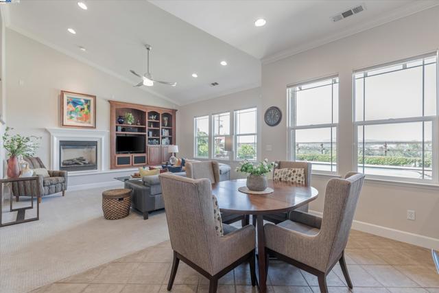 Image 27 of 60 For 2531 Leona Pl