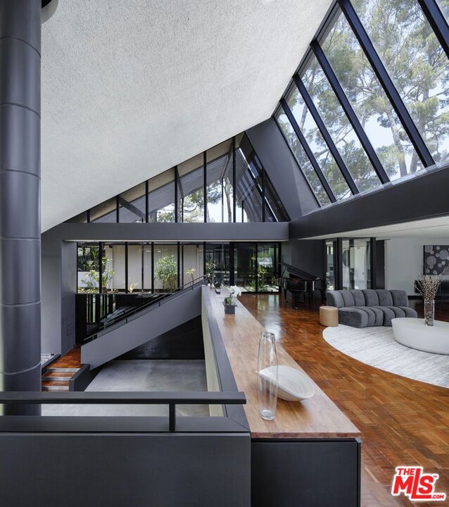 1100 Paso Alto Drive, Pasadena CA: https://media.crmls.org/mediaz/fe8e6373-b0ee-42f0-87f9-f65467ed2958.jpg