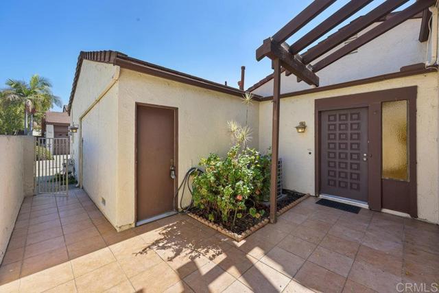 2013 Billy Glen, Escondido CA: https://media.crmls.org/mediaz/fe90429a-7dd6-4d9b-abd9-459c0458e009.jpg