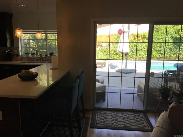 Detail Gallery Image 13 of 56 For 6860 Whitaker Ave, Lake Balboa,  CA 91406 - 3 Beds | 2 Baths