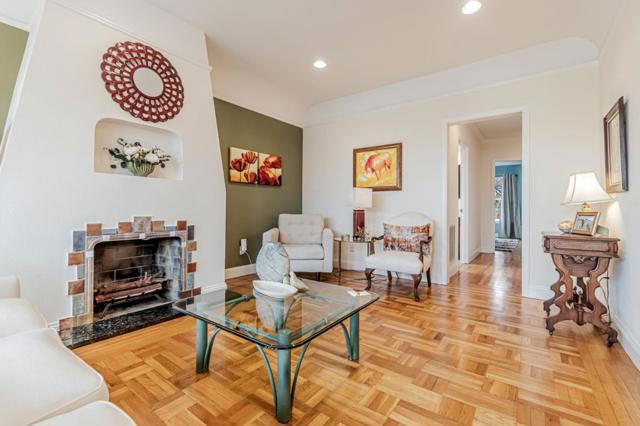 196 W Moltke Street, Daly City CA: https://media.crmls.org/mediaz/fe934f2b-c8b7-4029-bad9-7377fb8bc225.jpg