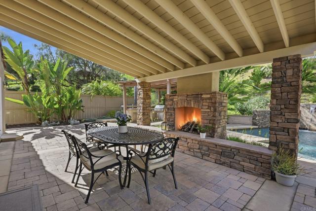 Detail Gallery Image 7 of 55 For 6161 Paseo Tienda, Carlsbad,  CA 92009 - 4 Beds | 3/1 Baths