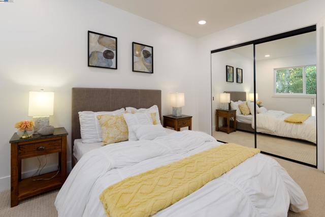 1984 Brooktree Way, Pleasanton CA: https://media.crmls.org/mediaz/fe949ef7-eed1-497f-addb-140d083ce300.jpg
