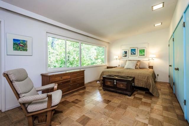 640 Los Trancos Road,  CA: https://media.crmls.org/mediaz/fe950b11-c5fc-4b37-a92c-ddc1f75c03ec.jpg