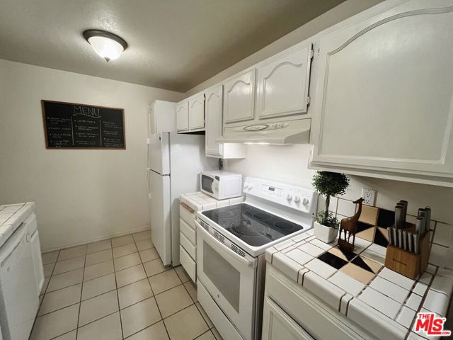 5950 Canterbury Drive, C211 photo 5