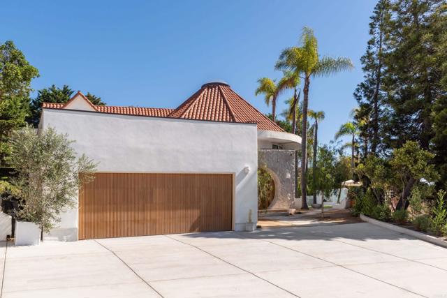 14847 Vista Del Oceano, Del Mar CA: https://media.crmls.org/mediaz/fe9588d8-47fc-415e-8000-1474e7ecc4fb.jpg