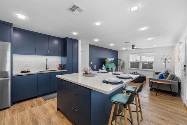 2702 Ridge View Dr, San Diego CA: https://media.crmls.org/mediaz/fe95c450-6359-4494-8f68-ea2b6393380f.jpg