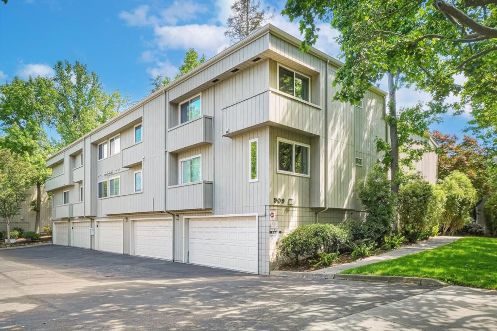 909 Apricot Avenue #C