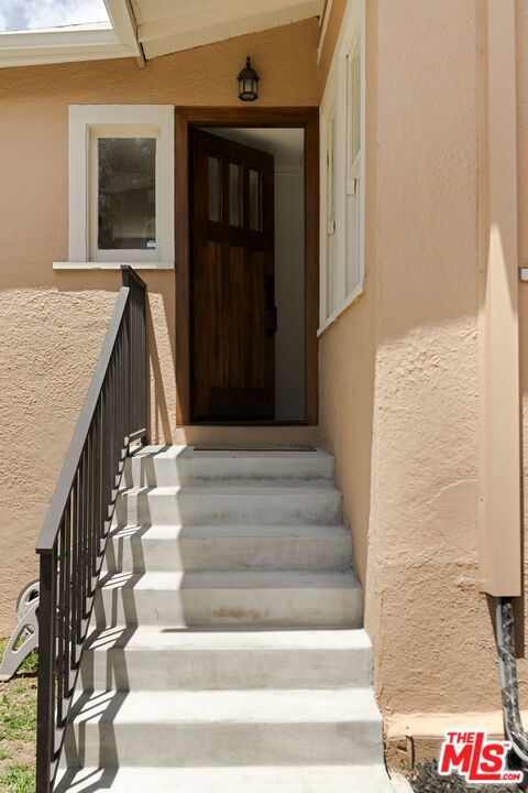 225 S Ardmore Avenue, Los Angeles CA: https://media.crmls.org/mediaz/fe963b54-f0e3-4b3b-86d3-ea94052dbb5d.jpg