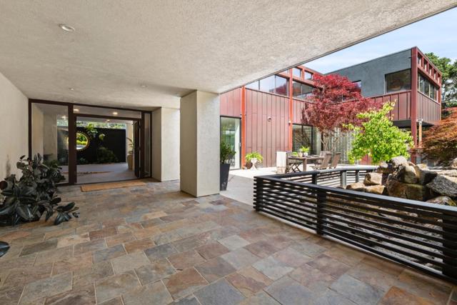 12 Las Aromas, Orinda CA: https://media.crmls.org/mediaz/fe970b2e-af43-4f88-b530-7ec4be8ad876.jpg