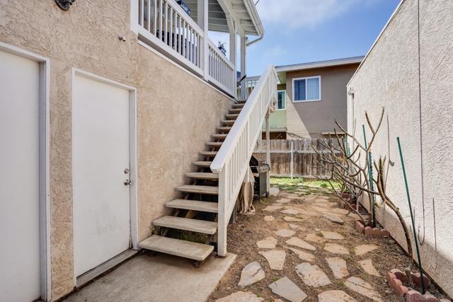 4851 Narragansett Ave, San Diego CA: https://media.crmls.org/mediaz/fe975e33-9c07-491b-8246-216ea8f49fa2.jpg