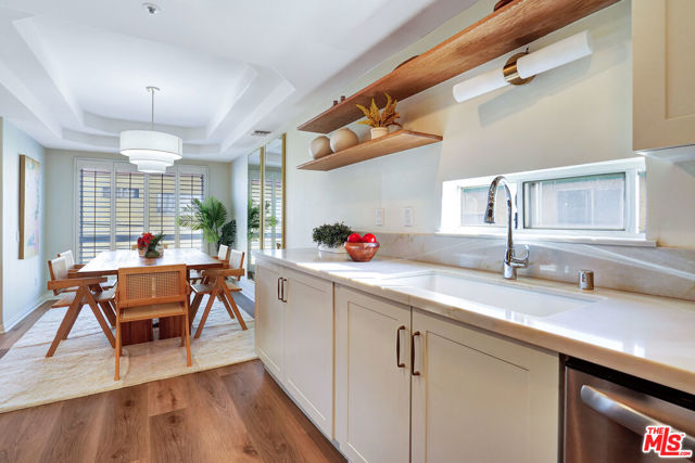 11690 Montana Avenue, Los Angeles CA: https://media.crmls.org/mediaz/fe97d783-6f25-4ef9-a60e-49b75e6d3934.jpg