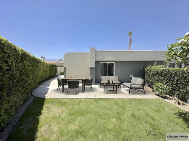 1262 Sunflower N Circle, Palm Springs CA: https://media.crmls.org/mediaz/fe9810aa-3043-461b-b5c3-01fd27e83853.jpg