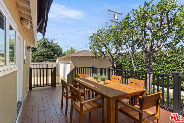 5606 Marburn Avenue, Los Angeles, California 90043, 2 Bedrooms Bedrooms, ,2 BathroomsBathrooms,Single Family Residence,For Sale,Marburn,24430189