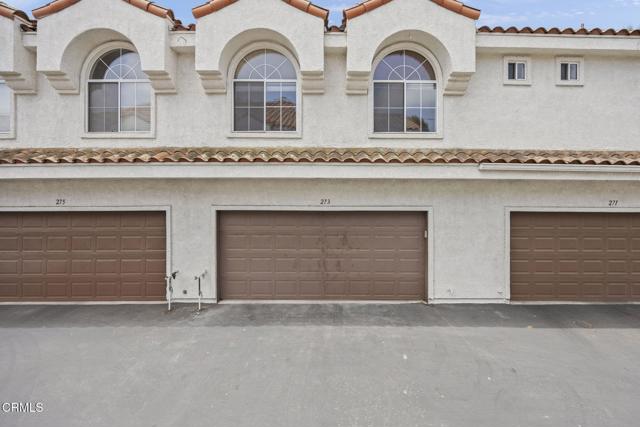 273 Camino Toluca, Camarillo CA: https://media.crmls.org/mediaz/fe981cbf-88d2-40a9-9a53-5378e4054c84.jpg