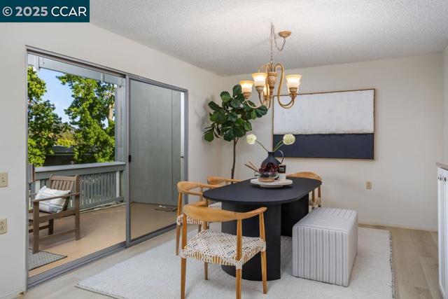 1349 Running Springs Rd, Walnut Creek CA: https://media.crmls.org/mediaz/fe990b76-2295-4f9b-8539-b19e8c00c354.jpg