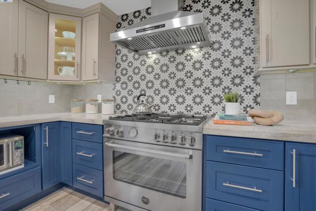 3644 Ashwood Drive, Pleasanton CA: https://media.crmls.org/mediaz/fe995421-9882-4ac7-b23f-16d0bfbf8ecf.jpg