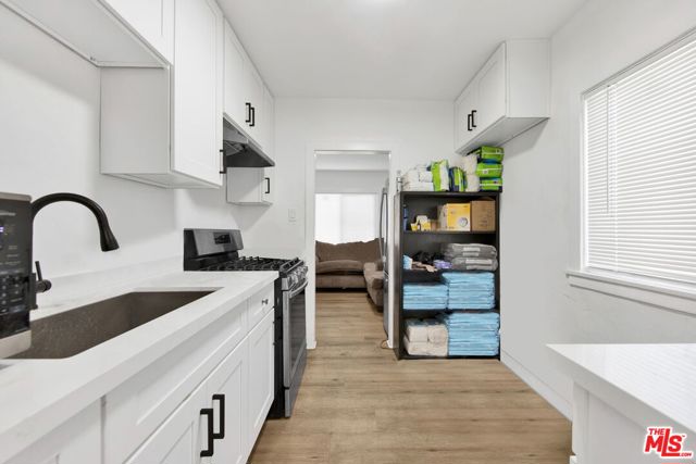 4124 W 64th Street, Inglewood CA: https://media.crmls.org/mediaz/fe9a1e78-c9a3-4436-98bc-e4c3bfcc93ba.jpg