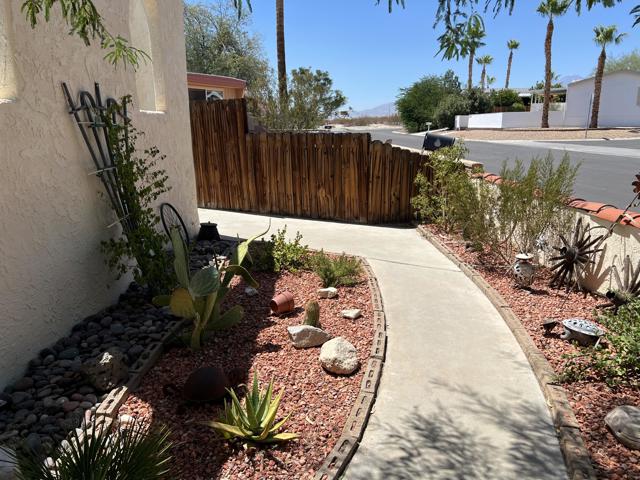 69280 Fairway Drive, Desert Hot Springs CA: https://media.crmls.org/mediaz/fe9a92bb-eeca-4ff9-b184-97aa6977418f.jpg
