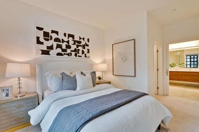 815 Tennessee Street, San Francisco CA: https://media.crmls.org/mediaz/fe9a9ea3-affa-4a0d-a84f-11058681df9d.jpg