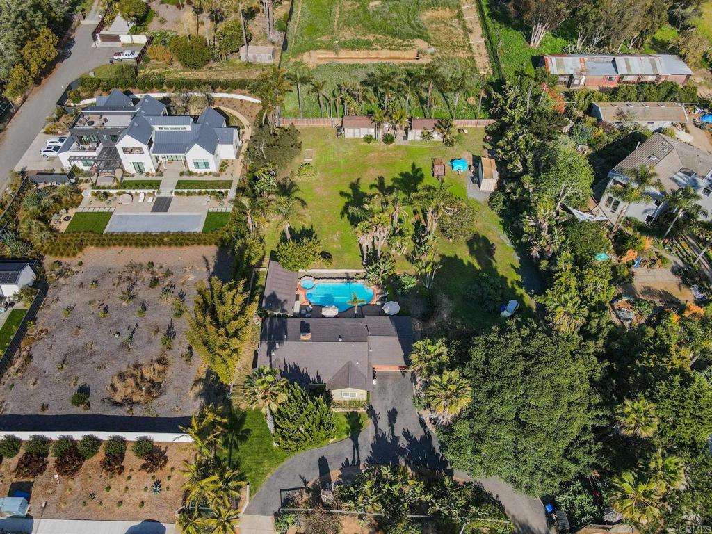 1386 Lake Drive