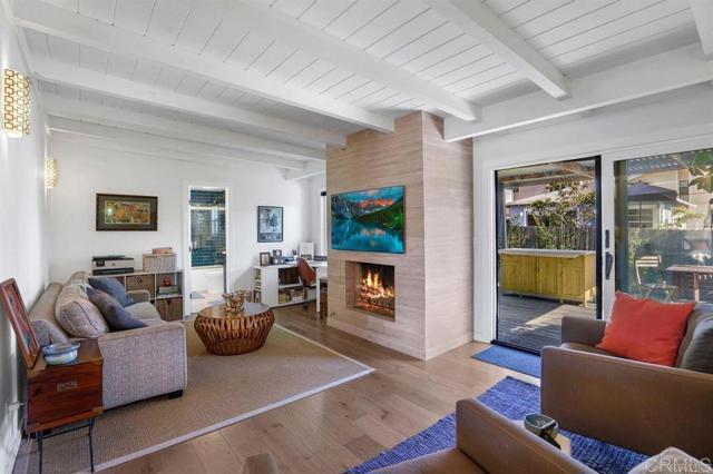 Detail Gallery Image 11 of 54 For 621 623 Genter St, La Jolla,  CA 92037 - 4 Beds | 4 Baths