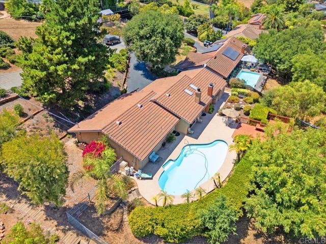 Detail Gallery Image 1 of 29 For 2073 Mountain View Dr, Escondido,  CA 92027 - 4 Beds | 2 Baths