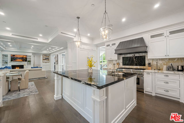 126 N Canyon View Drive, Los Angeles CA: https://media.crmls.org/mediaz/fe9d5f0d-1731-445e-8494-04df4a4d98eb.jpg