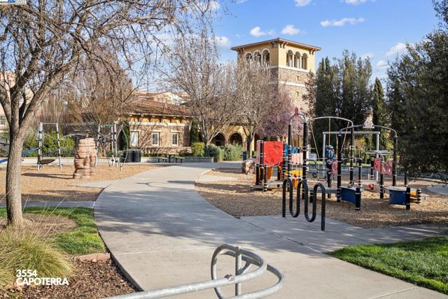 3554 Capoterra Way, Dublin CA: https://media.crmls.org/mediaz/fe9db4cd-35ad-4e14-a3b4-168517fba67f.jpg