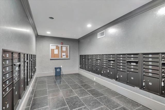 657 Walnut Street, San Carlos CA: https://media.crmls.org/mediaz/fe9e2805-a5da-495c-9182-cd1edb295ac8.jpg