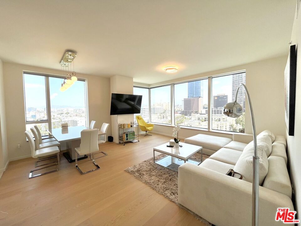889 Francisco Street Unit 1808