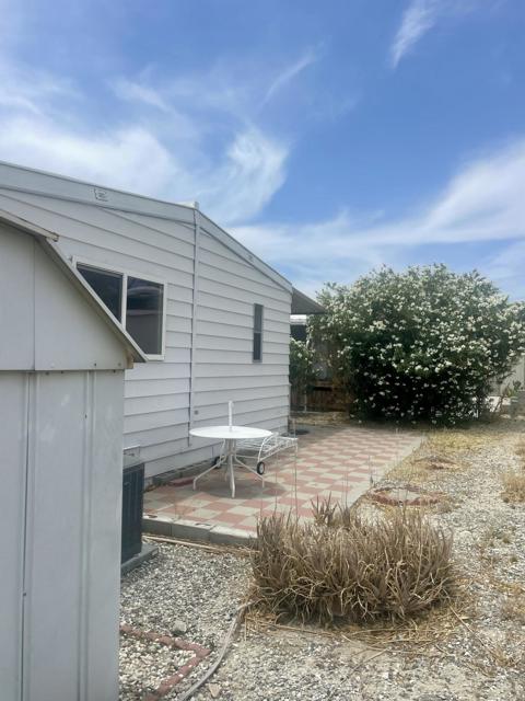 14777 Palm Drive, Desert Hot Springs CA: https://media.crmls.org/mediaz/fea0df10-71e9-4930-9bd8-f4f39bf0db3d.jpg
