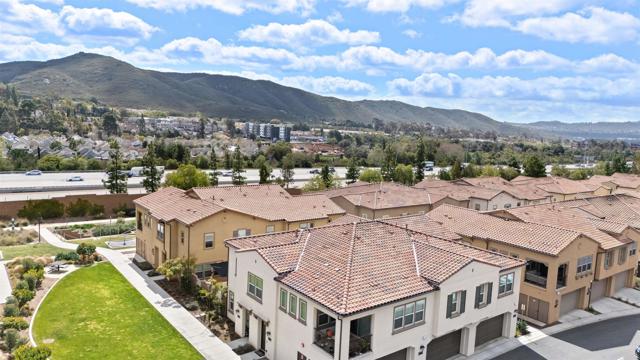 10861 Blake Way, San Diego CA: https://media.crmls.org/mediaz/fea0e4ce-37ba-455a-8022-7aca4865a31c.jpg