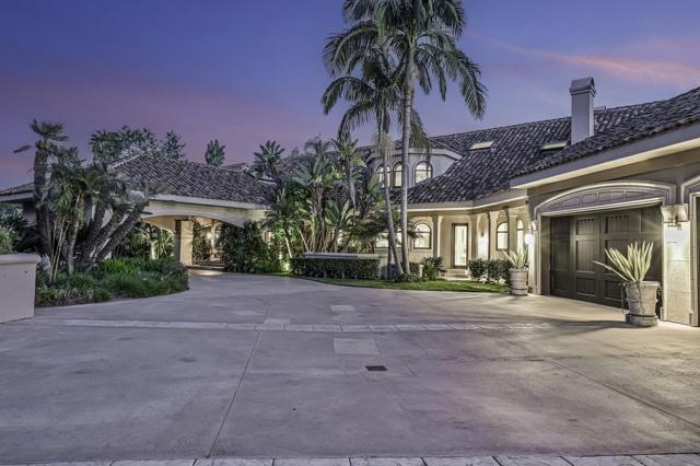 5305 La Crescenta, Rancho Santa Fe CA: https://media.crmls.org/mediaz/fea12840-50b2-47ca-a1b1-aae5d630e6fc.jpg