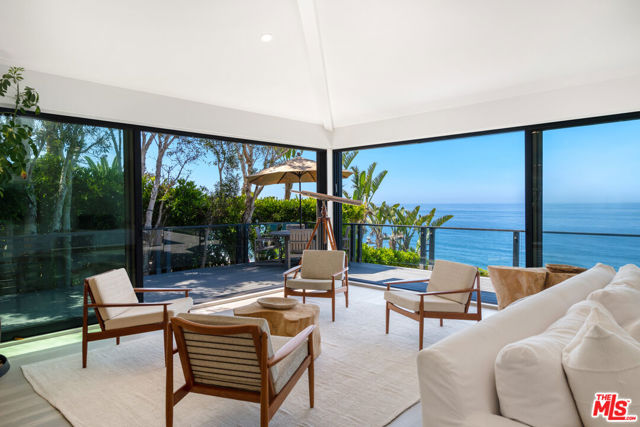 7089 Birdview Avenue, Malibu CA: https://media.crmls.org/mediaz/fea15145-ff60-4681-bc6c-a57c6f82939d.jpg