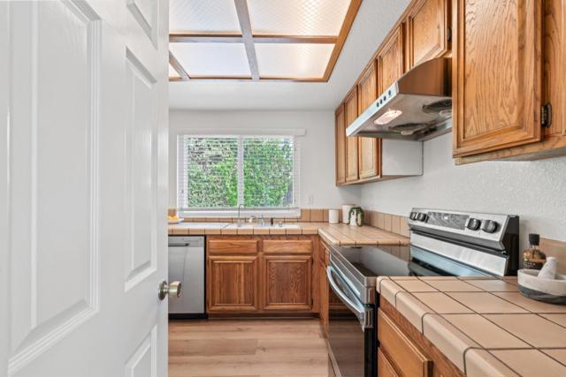 Image 16 of 48 For 32735 Ripon Court