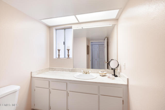 1475 Clayton Way, Simi Valley CA: https://media.crmls.org/mediaz/fea2181f-9c0e-47f2-b60a-e1219a332ed9.jpg