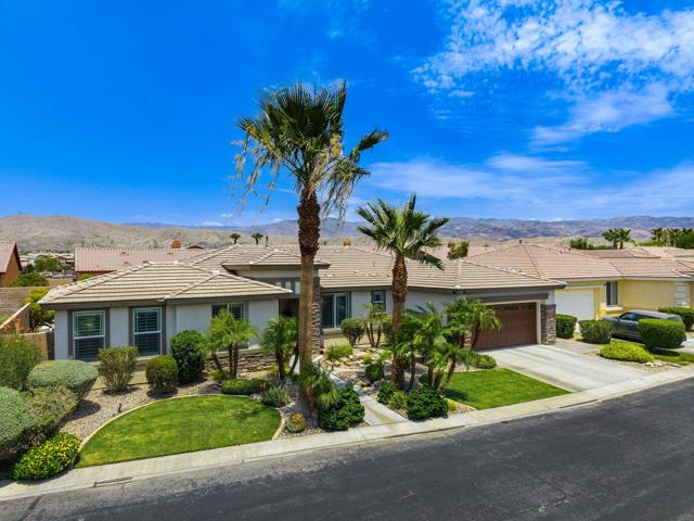 82806 Vincent Drive, Indio CA: https://media.crmls.org/mediaz/fea24e63-d26e-4bcc-a370-12347c56e14b.jpg