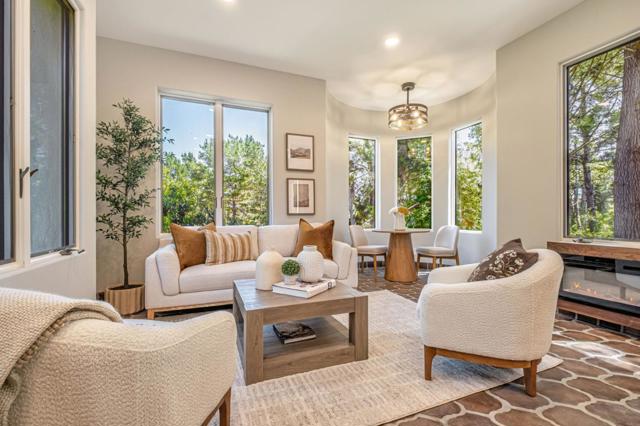125 Zanzibar Drive, Aptos CA: https://media.crmls.org/mediaz/fea29364-71f9-43ed-8b97-59c1e73db843.jpg