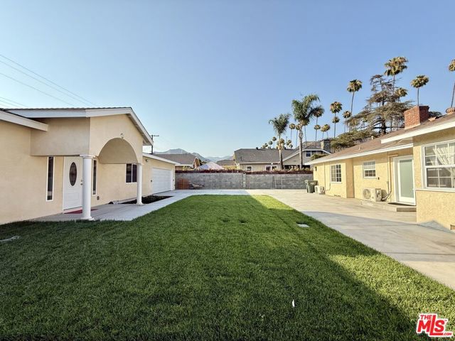 1221 N Azusa Avenue, Azusa CA: https://media.crmls.org/mediaz/fea2ab46-7c1d-4927-83c6-147b269363ba.jpg