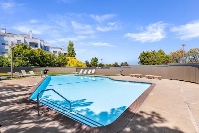 780 Sea Spray Lane, Foster City CA: https://media.crmls.org/mediaz/fea39537-4003-44c2-8fba-cada84768e2a.jpg