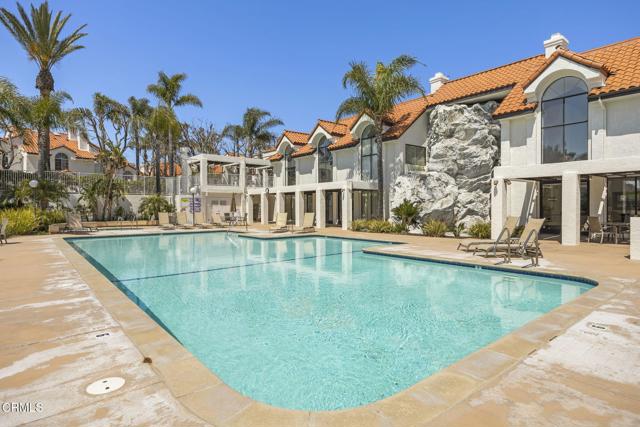 273 Camino Toluca, Camarillo CA: https://media.crmls.org/mediaz/fea413dd-98a7-4eda-9547-0649d3359af7.jpg
