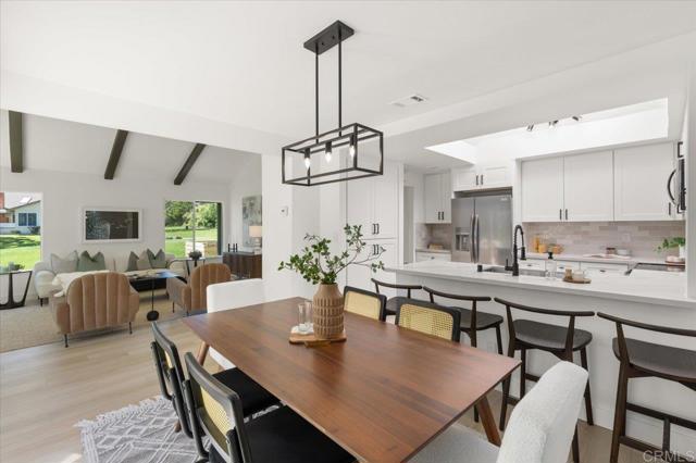 1259 La Casa Drive, San Marcos CA: https://media.crmls.org/mediaz/fea41717-488a-4008-a073-dea466502562.jpg