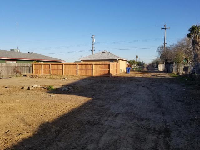 7440 38th Avenue, Sacramento CA: https://media.crmls.org/mediaz/fea43891-832a-40cb-aaaa-efcf1b710776.jpg