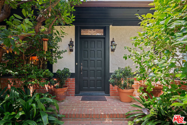 1821 Mandeville Canyon Road photo 4