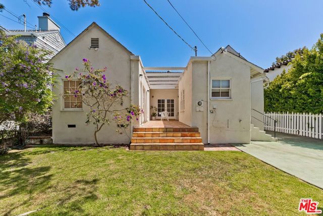 15230 Friends Street, Pacific Palisades, California 90272, 3 Bedrooms Bedrooms, ,2 BathroomsBathrooms,Single Family Residence,For Sale,Friends,24430907